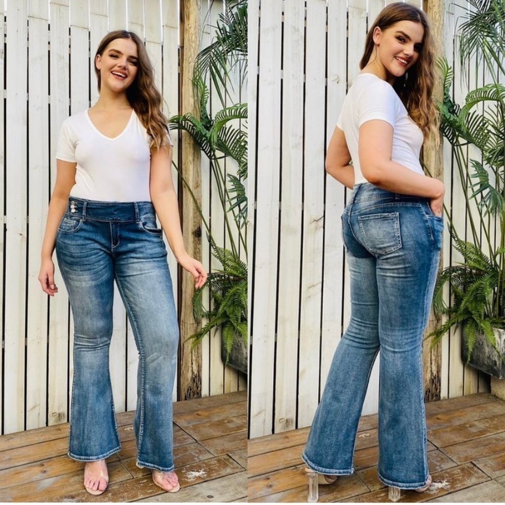 New FLAMINGO SZ MD / 8 Blue Wash Bell Bottom Flare Jeans